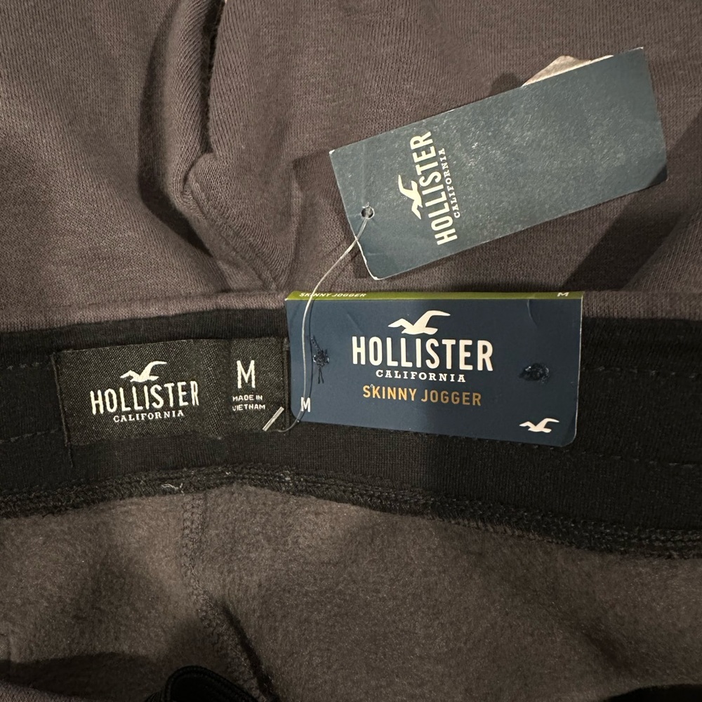 Hollister Charcoal Joggers with Side Branding - Picture 4 of 4